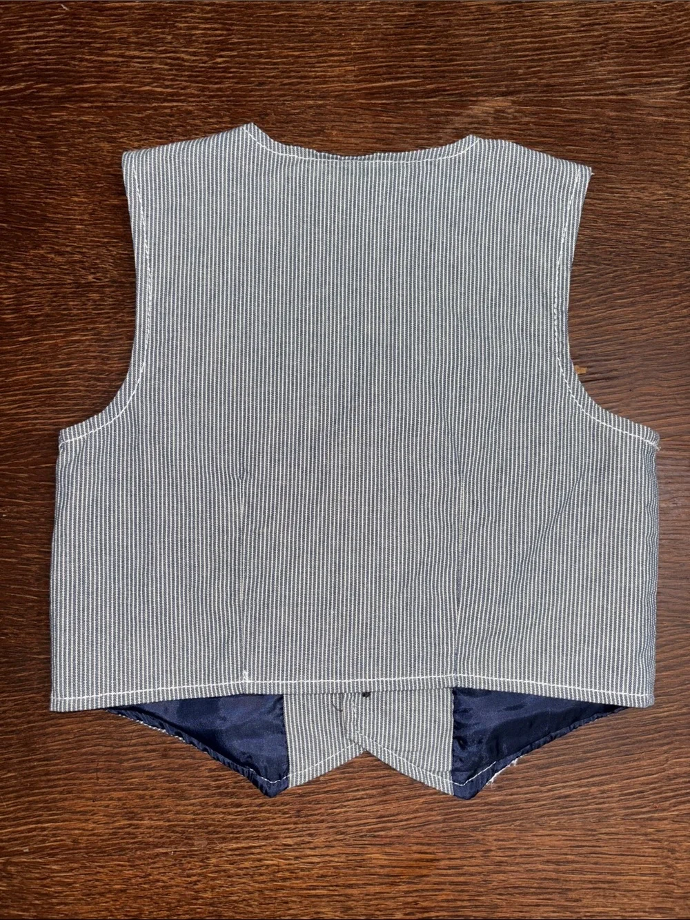 Crazy 8 Boys 4-Piece Blue Pinstripe Seersucker Vest Tie Cap Set 100% Cotton 3T